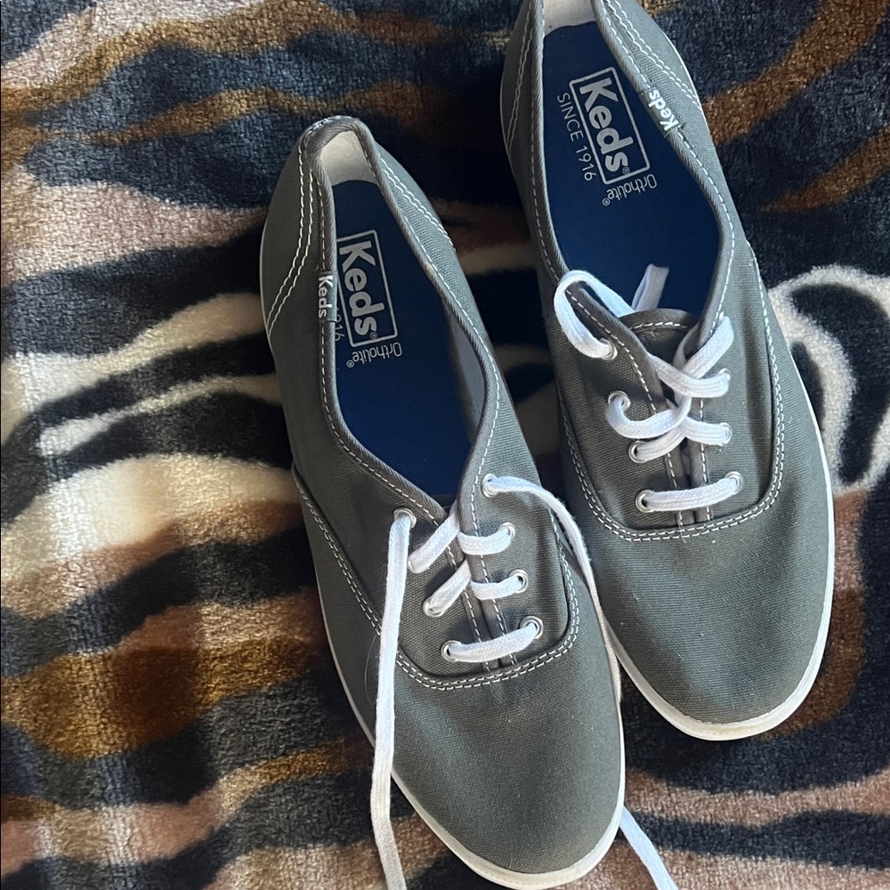 Keds Olive Canvas Lace-Up Sneakers New